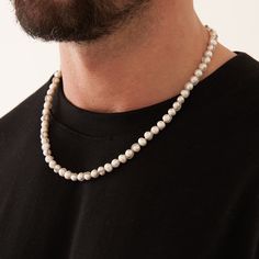 If it's not the real deal, it's not CRAFTD. Real freshwater pearls intertwine with a 1mm Silver rope chain, hand-strung and secured with an adjustable-length lobster clasp. CRAFTD with all-natural pearls sourced directly from Mother Nature, no two pieces are alike - ensuring a one-of-a-kind Necklace for your collection. Wear it solo as a statement piece, or pair it with your favourite silver chains for a layered summer look. ✓ Real Freshwater Pearls✓ Rhodium & 316L Stainless Steel✓ Water, Heat, Ice Necklace, Pearl Necklace Silver, Silver Rope Chain, Real Pearl Necklace, Green Skin, Silver Pearl Necklace, Silver Chains, Real Pearls, Pearl Gemstone