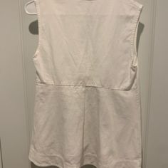 Never Worn Great And Soft Material Chic Unlined Top For Daywear, Casual Unlined Tops, Unlined Cotton Tops For Summer, Unlined Summer Tops, Unlined Summer Daywear Tops, Unlined Summer Tops For Daywear, Casual Unlined Tops For Daywear, Unlined Tops For Summer Daywear, Spring Daywear Tops, Unlined