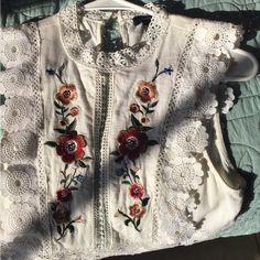 Worn Twice Design Patterns, Embroidered Top, Forever 21 Tops, Boho Outfits, Sewing Projects, Pattern Design, Forever 21, Top Brands, Womens Tops