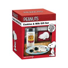 the peanuts cookie and milk gift set is in its box