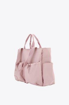 BÉIS 'The Convertible Mini Weekender' in Atlas Pink - Pink Small Weekend Bag & Travel Bag Pink Gym Essentials, Mini Gym Bag, Sport Tote Bag, Tennis Tote, Mini Gym, Pink Luggage, Gym Bag Essentials, Pink Tennis, Pink Gym