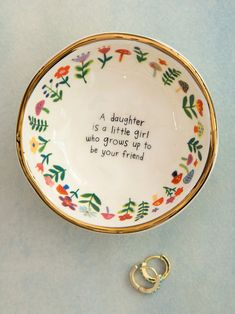 Antiqued Trinket Bowl - Daughter – Natural Life Sentimental Gifts For Best Friend Christmas, Small Gifts For Sister, Baby Shower Gifts From Aunt, Gift Idea For Grandparents, Small Gifts For Mom, Christmas Basket For Mom, Hand Painted Trinket Dish, Clay Gifts For Mom, Gifts To Mom From Daughter