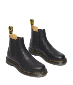 Black Boots Doc Martens, Ankle Boots Doc Martens, Boots Doc Martens, Doc Marten Boots, Doc Marten Boot, Doc Marten, Botas Chelsea, Pumped Up Kicks, Cute Sneakers