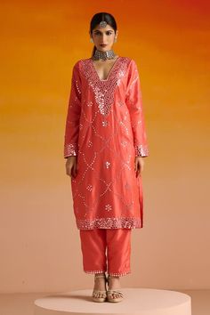 Pink kurta with mirror and beads work hand embroidery. Paired with a matching plain pant with embroidered hemline and an embroidered dupatta. - Aza Fashions Pink Kurta, Kurta Pant Set, Plain Pants, Beads Work, Embroidered Dupatta, Deep Plunge, Kurta With Pants, Mirror Work, Pants Pattern