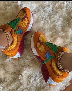 Sneaker Shop, Dr Shoes, Trendy Shoes Sneakers, Pretty Shoes Sneakers, Fresh Shoes, Cute Sneakers, Hype Shoes, Girly Shoes, Aesthetic Shoes