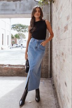 Dana Denim Midi Skirt - Blue Wash - Petal & Pup USA Chic Dark Wash Midi Denim Skirt, Chic Denim Blue Midi Skirt, Chic Medium Wash Midi Denim Skirt, Chic Medium Wash Denim Pencil Skirt, Worship Outfits, Mode Chanel, Denim Skirt Outfits, Work Fits, California Casual