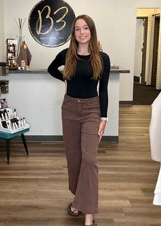 Wide Leg Chocolate Brown Jeans - B3 Boutique, LLC Brown Jeans, Wide Legs, Chocolate Brown, Timeless Style, Timeless Fashion, Wide Leg, High Rise, Like New, Boutique