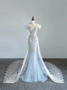 Robe de bal longue sirène élégante sans bretelles bleu ciel clair B441 Blue Long Prom Dress, Gowns Dresses Elegant, Light Sky Blue, Pretty Wedding Dresses, Christmas Party Outfits, Prom Dress Inspiration, Dream Wedding Ideas Dresses, Fantasy Gowns, Pretty Prom Dresses