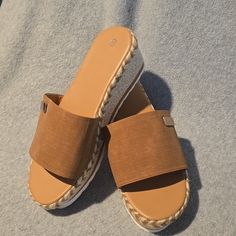 Got Them And Just Never Wore Them. They Are So Cute And Very Light Summer Sandals, Sandals Summer, So Cute, Women Shoes, Sandals, Cream, Women Shopping, How To Wear, Color