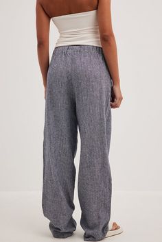 These pants feature an elasticized waist. They have an adjustable self-tie drawstring and side pockets. These pants feature a straight leg. Trouser Pants Women, Future Fashion, Trouser Pants, Fashion Essentials, Na Kd, Linen Pants, Trousers Women, Women Empowerment, Different Styles