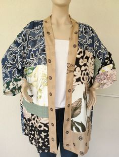 Boho Kimono Cardigan Plus size Kimono  Paisley Kimono Coat Kimonos Kimono Jacket This cardigan kimono is made of the cotton fabric. Cardigan will give you elegance and femininity.  Perfect in the fall season, like a light cape. Looks good with casual clothes, jeans or shorts. If you have any questions, write, I'm always ready to help you. Size  This cardigan is ready to ship . This cardigan fits size  SİZE - length: 83 cm - 33 in - sleeve length: 35 cm - 13 in - sleeve width: 23 cm / 9 in - shou Blue Bohemian Kimono With Patchwork, Spring Outerwear With Patchwork And Kimono Sleeves, Fall Patchwork Kimono With Kimono Sleeves, Fall Patchwork Kimono, Casual Patchwork Kimono For Fall, Casual Multicolor Patchwork Kimono, Bohemian Floral Print Cardigan For Layering, Bohemian Patchwork Cardigan For Summer, Beige Patchwork Cardigan For Spring