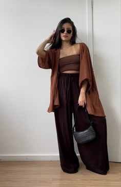 Care Free Aesthetic Outfits, Boho Curvy Outfit, Boho Cruise Outfits, Aesthetic Outfit Inspo Spring, Boho Alternative Fashion, Loose Flowy Outfits, Witchy Capsule Wardrobe, Boho Chic Aesthetic Outfit, Midsize Boho Outfits