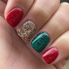 Revel Christmas Nail Ideas, Christmas Powder Nails, Red And Green Sparkle Nails, Holiday Dip Powder Nails, Christmas Colors For Nails, Christmas Skittle Nails, Simple Christmas Dip Nail Ideas, Christmas Nails Dip Powder Short, Red Green Gold Nails