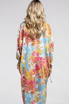 Stunning tropical leaf print kimono *100% Polyester *APPROX. L 43" Tropical Leaf Print, Print Kimonos, Tropical Leaf, Leaf Print, Tropical Leaves, Leaf Prints