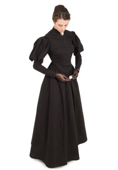 Victorian Mourning Dress Moda Ulzzang, Witch Dress, Bustle Dress, Victorian Costume, Retro Pin Up, Victorian Clothing, Gothic Dress, Edwardian Fashion, Historical Dresses