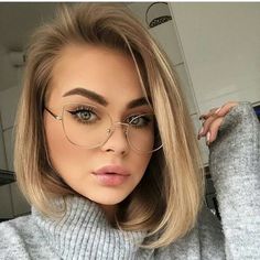 New Trendy Hairstyles, Kinds Of Haircut, Glasses Trends, Womens Glasses Frames, Trendy Glasses, Chique Outfits, Sunglasses Model