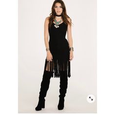 Brand New! Chic Fringe Dress For Date Night, Chic Fringed Dresses For Date Night, Chic Fringe Dresses For Night Out, Bohemian Fitted Mini Dress For Night Out, Chic Midi Dress With Fringe, Chic Knee-length Midi Dress With Fringe, Fitted Bohemian Mini Dress For Night Out, Chic Knee-length Fringe Midi Dress, Fringe Midi Dress For Night Out