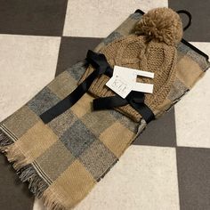 Brand New Hat And Scarf Set. No Flaws. Please See Images For Details. Comes From A Smoke Free Home. Ombre Scarf, Hat And Scarf Set, Hat And Scarf Sets, Plaid Blanket, Hat And Scarf, Crochet Halter Tops, Levi Jeans 501, Scarf Set, Blanket Scarf