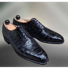 Men+Shoes 100%+Handmade Upper+made+with+Cow+Leather Lining+made+with+Cow+Leather Sole+made+with+Cow+Leather Heel+made+with+Cow+Leather Custom+Size+and+Design+Option+Available+ Ship+through+Express+shipping+option+ Handling+time+7-10+days. Alligator Dress Shoes, Official Shoes, Dress Up Shoes, Unique Boots, Alligator Shoes, Black Alligator, Wingtip Shoes, Handmade Leather Shoes, Oxford Shoes Men