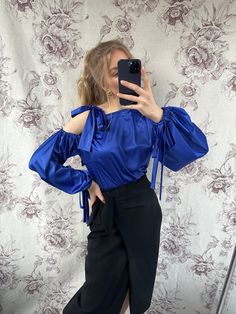 - Handmade satin bishop sleeve blouse, blue cut out sleeve blouse - Fabric information: satin with elastane Estimated to fit XS-S-M-L based on your desired fit. Measurements (laying flat): - Shoulders (back): 36 cm - Length: 60 cm - Sleeve: 70 cm - Armpit to armpit: 53 cm Please feel free to contact me if you need additional information or if you have any questions regarding this item SHIPPING INFO: Shipping price in the listing is for the "Standard Latvian post shipping". Includes tracking info Lantern Sleeve Blouse For Fall Party, Blue Blouse With Balloon Sleeves For Work, Elegant Blue Blouse With Gathered Sleeves, Party Blouse With Lantern Sleeves For Fall, Blue Off-shoulder Party Blouse, Stretch Puff Sleeve Evening Blouse, Evening Puff Sleeve Stretch Blouse, Stretch Puff Sleeve Blouse For Evening, Fall Off-shoulder Blouse With Blouson Sleeves