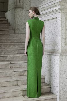 Luxury Sleeveless Maxi Dress For Wedding, Sleeveless Silk Evening Dress For Banquet, Silk Sleeveless Evening Dress For Banquet, Luxury Silk Sleeveless Dress, Elegant Sleeveless Dress With Fitted Bodice For Gala, Elegant Sleeveless Dress With Fitted Bodice For Evening, Chic Jacquard Dresses For Weddings, Elegant Sleeveless Gown For Banquets, Elegant Sleeveless Gown For Banquet