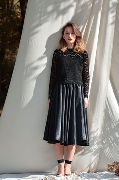 Elegant Party Dress With Gathered Skirt, Evening Midi-length Pleated Skirt, Evening Midi Length Pleated Skirt, Elegant Dress With Gathered Skirt For Gala, Voluminous Knee-length Evening Skirt, Satin Party Dress With Flowy Skirt, Satin Flowy Dress For Party, Knee-length Flowy Wedding Dress, Spring Satin Dress With Flared Skirt