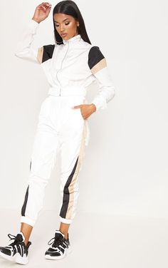 White Tracksuit, Tracksuit Outfit, Tracksuit Women, Sporty Outfits, Womens Designer Fashion, Fitness Nutrition, Comfy Outfits, Sport Fashion, Trousers Women