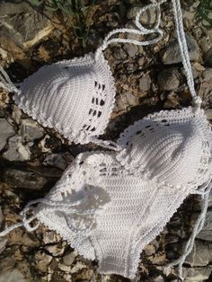 crochet bikini Adele - Vintage bikini Hippie bikini White bikini String bikini Boho bikini White Crochet Swimwear For Pool, Handmade White Swimwear For Poolside, Handmade White Swimwear For Vacation, Handmade White Triangle Top Swimwear, Handmade White Summer Swimwear, White Handmade Summer Swimwear, White Crochet Lace Swimwear For Beach, White Crochet Lace Summer Swimwear, Handmade White Swimwear For Beachwear