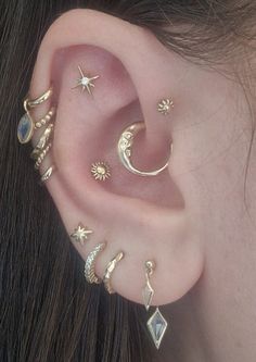 8mm 14K & 9K Solid Gold Moon Daith Ringdaith Hoop Daith - Etsy Daith Ring Piercing, Ear Piercing Ideas For Pointy Ears, Forward Helix Daith, Cute Ear Jewelry, Ear Jewelry Ideas Gold, Daith Curated Ear, Star Daith Piercing, Sun Daith Piercing, Conch Daith Piercing