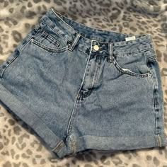 Never Worn Before! No Tags On Inside Cute Jean Shorts, Fashion Nova Shorts, Sock Outfits, Causual Outfits, Pinterest Outfits, Short Jeans, Sneakers Outfit, Cute Everyday Outfits, Really Cute Outfits