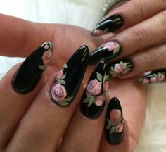 Black Nails With Pink, Nails With Pink, Nails With Flowers, Pink Flower Design, Fall Nail Ideas, Really Cute Nails, Flowers Black