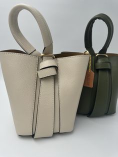 100 % genuine leather bags made in Italy Bags Game, Genuine Leather Handbag, Genuine Leather Bags, Leather Bags, Small Bag, Leather Handbag, Bag Making, Purses And Handbags, Leather Handbags