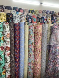 many different types of fabrics are on display