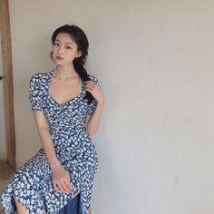 Experience the joy of summer with our Floral Bloom Split Midi Dress. This breezy and flowy dress features a beautiful floral pattern and a flattering split design, perfect for any warm weather occasion. Elevate your style and embrace the summer vibes with tthis midi dress. ☀️🌼 Size Chart: Size Bust (cm) Shoulder (cm) Sleeve (cm) Length (cm) Bust (in) Shoulder (in) Sleeve (in) Length (in) S 88 35 27 105 34.65 13.78 10.63 41.34 M 92 36 28 106 36.22 14.17 11.02 41.73 L 96 37 29 107 37.80 14.57 11. V-neck Midi Dress With Ditsy Floral Print For Summer, Summer Printed Midi Dress, Summer Floral Embroidered Dress, Blue Floral Print Maxi Dress For Summer, Summer V-neck Sundress With Ditsy Floral Print, Summer Floral Maxi Dress For Outings, Breezy Floral Print Midi Dress For Garden Party, Mid-length Summer Beach Sundress, Feminine Floral Maxi Dress For Summer