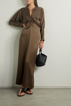 When it comes to quality Italian craftsmanship, Loro Piana is difficult to top. This maxi dress is made from lustrous silk-satin that's draped across the bust before nipping in gently at the waist. Use the slim ties to create a keyhole neckline. Sleek Satin Silk Floor-length Dress, Silk Draped Maxi Dress For Dinner, Pre-draped Floor-length Silk Satin Dress, Sleek Silk Satin Dress For Formal Occasions, Formal Draped Silk Maxi Dress, Silk Draped Maxi Dress For Formal Occasions, Chic Silk Satin Draped Dress, Chic Draped Silk Satin Dress, Silk Satin Floor-length Dress For Dinner