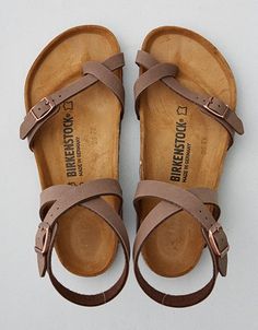 Birkenstock Yara Sandals, Birkenstock Yara, Heel Sandals Outfit, Clothing Wardrobe, Outfit 2020, Clothing Staples, Estilo Hippie, Birkenstock Women, Sandals Outfit