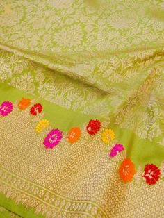 Experience the luxurious elegance of our Katan Silk Tanchoi Sarees, handcrafted with intricate Banarasi designs and premium Katan silk fabric. Available in a range of colors and styles, these sarees are the perfect choice for any special occasion Katan Silk, Silk Thread, Handloom Saree, Metallic Thread, Weaving Techniques, Silk Fabric, Woven Fabric, Color Variations, Special Occasion