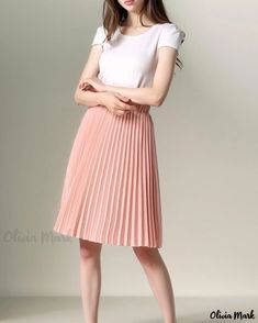 OliviaMark - Elegant Pleated Chiffon Midi Skirt featuring a Flattering A-line Silhouette Chiffon Midi Skirt, Hoodie Sweatshirt Dress, Pleated Chiffon, Crop Top Dress, Long Sleeve Short Dress, Daily Dress, Skirt Type, Bottom Clothes, Types Of Skirts