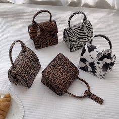 Product Type: Bags Material: PU Size: 15*16.5*12*110CM (adjustable) Color: 5 different color options Decorative Wicker Basket, Louis Vuitton Damier, Apricot, Crossbody Bags, Different Colors, Color Options, Animal Print, Louis Vuitton, Pattern