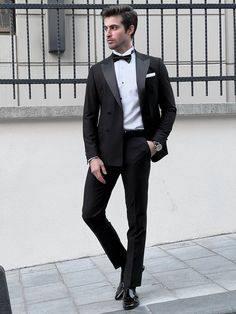 Louis Slim Fit High Quality Pointed Collared Double Breasted Tuxedo (P – MCR TAILOR Black Tuxedo Suit, Tuxedo Colors, Suit Clothes, Double Breasted Tuxedo, Clothes Jacket, Comfortable Mens Shoes, Slim Fit Tuxedo, Groom Tuxedo, Suit Material