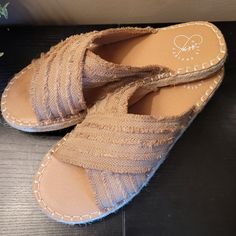 Brand New Oasis Society Beach Sandals. Size 8.5 Stickers Still On The Bottom Of Each Shoe. Never Worn. I Do Not Have A Tag On These Attached. Super Cute And Comfortable For The Summer Season! Beach Season Espadrilles With Textured Footbed, Beach Espadrilles With Cushioned Footbed And Open Toe, Beach Open Toe Espadrilles With Cushioned Footbed, Beach Espadrilles With Cushioned Open Toe, Open Toe Cushioned Espadrilles For Beach, Brown Sandals For Spring Beach Outing, Brown Sandals For Beach In Spring, Beach Espadrilles With Woven Sole And Open Toe, Open Toe Espadrilles With Woven Sole For Beach