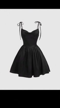 8th Grade Prom Dresses, Grade 8 Grad Dresses, Velvet Homecoming Dress, Hot Prom Dress, Black Birthday, Fashion Vocabulary, Birthday Outfits, Grad Dresses, Black Prom Dresses