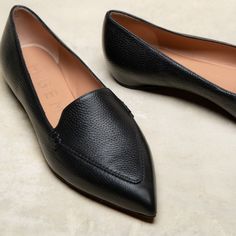 Chic Almond Toe Pointed Flats For Fall, Chic Ballet Flats For Business, Chic Almond Toe Flats For Fall, Chic Pointed Toe Slip-on Flats For Everyday, Chic Everyday Pointed Toe Slip-on Flats, Chic Everyday Slip-on Pointed Toe Flats, Everyday Pointed Toe Flats For Fall, Chic Pointed Toe Flats For Everyday, Chic Low Heel Flats For Business