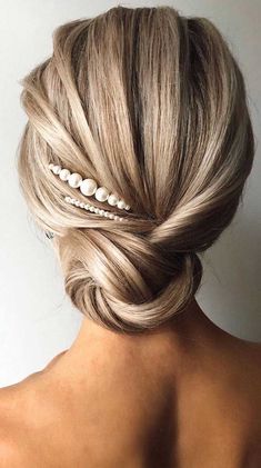 Sanggul Modern, Hair Decor, Best Wedding Hairstyles, Gatsby Style, Wedding Hair Inspiration, Pearl Hair Pins, Low Bun