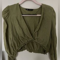 Size M Wrap Effect Long Sleeve Never Worn #Crop #Croppedtop #Zara #Green #Summer #Vneck Summer V-neck Crop Top For Brunch, Spring V-neck Crop Top For Brunch, Green V-neck Crop Top For Spring, Zara Trendy V-neck Crop Top, Green V-neck Crop Top For Day Out, Casual Green Crop Top Blouse, Zara Green Blouse For Vacation, Green V-neck Top For Brunch, Zara Green Cropped Top