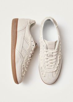 Tb.490 Crochet Cream Leather Sneakers | ALOHAS Shoe Inspo, Samoa, Dream Shoes, Seychelles, Mozambique, Cute Shoes, Laos, Leather Sneakers, Cute Clothes