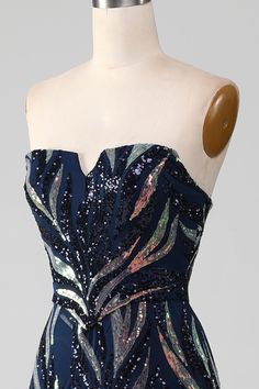 Strapless Sequined Mermaid Dress With Fitted Bodice, Sequin Dress With Fitted Bodice And Mermaid Hem, Sequin Fishtail Dress With Fitted Bodice, Sequin Dress With Fitted Bodice And Fishtail, Fishtail Dress With Sequins And Fitted Bodice, Targaryen Dress, Long Ball Dresses, Fashion Course, Hoco Inspo