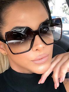 Geometric Sun Protection Sunglasses Accessories CHAMPAGNE-One_size Elegant Black Sunglasses For Day Out, Sunglasses Women Oversized, نظارات شمسية, Wearing Sunglasses, Oversize Fashion, Estilo Punk, Square Glasses, Trending Sunglasses, Gradient Sunglasses