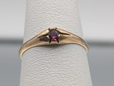 14k Vintage Yellow Gold Ruby Ring.  Beautifully Designed Ring that will make a wonderful gift. 14k properly hallmarked and tested Has some light signs of wear due to its age. Details: Sz6 Wide 4.4mm Band 2mm  Rise 2.4mm Gems: Ruby. 3mm  All our jewelry is properly washed and disinfected to ensure customers get clean items with every order. Comes in a beautiful gift 🎁 box Vintage Ring Gold, 1940s Engagement Ring, Maximalist Jewelry, Gold Ruby Ring, Rubin Ring, Garnet Ring Vintage, Ruby Ring Vintage, Ruby Ring Gold, Vintage Gold Rings