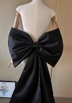 Friends, welcome to my store. This bow also comes with a belt option. If you need a belt please click on this link. https://www.etsy.com/uk/listing/1693781724/belt-bow-detachable-bow-wedding-bow             Bow 25" wide, 64" long             Our wedding bows can be customized according to your needs, you can provide the size and different color fabrics, we will make your favorite wedding bow according to the colors you provide.                            All our products are handcrafted using th Black Evening Dress With Detachable Bow, Chic Black Dress With Satin Bow, Black Bow Tie Dress For Party, Black Party Dress With Bow Tie, Black Bow Tie Evening Dress, Black Dress With Detachable Bow For Party, Black Dress With Satin Bow For Party, Black Party Dress With Sashes, Formal Black Dress With Detachable Bow